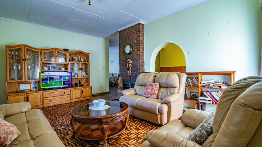 5 Bedroom Property for Sale in Dale View Eastern Cape